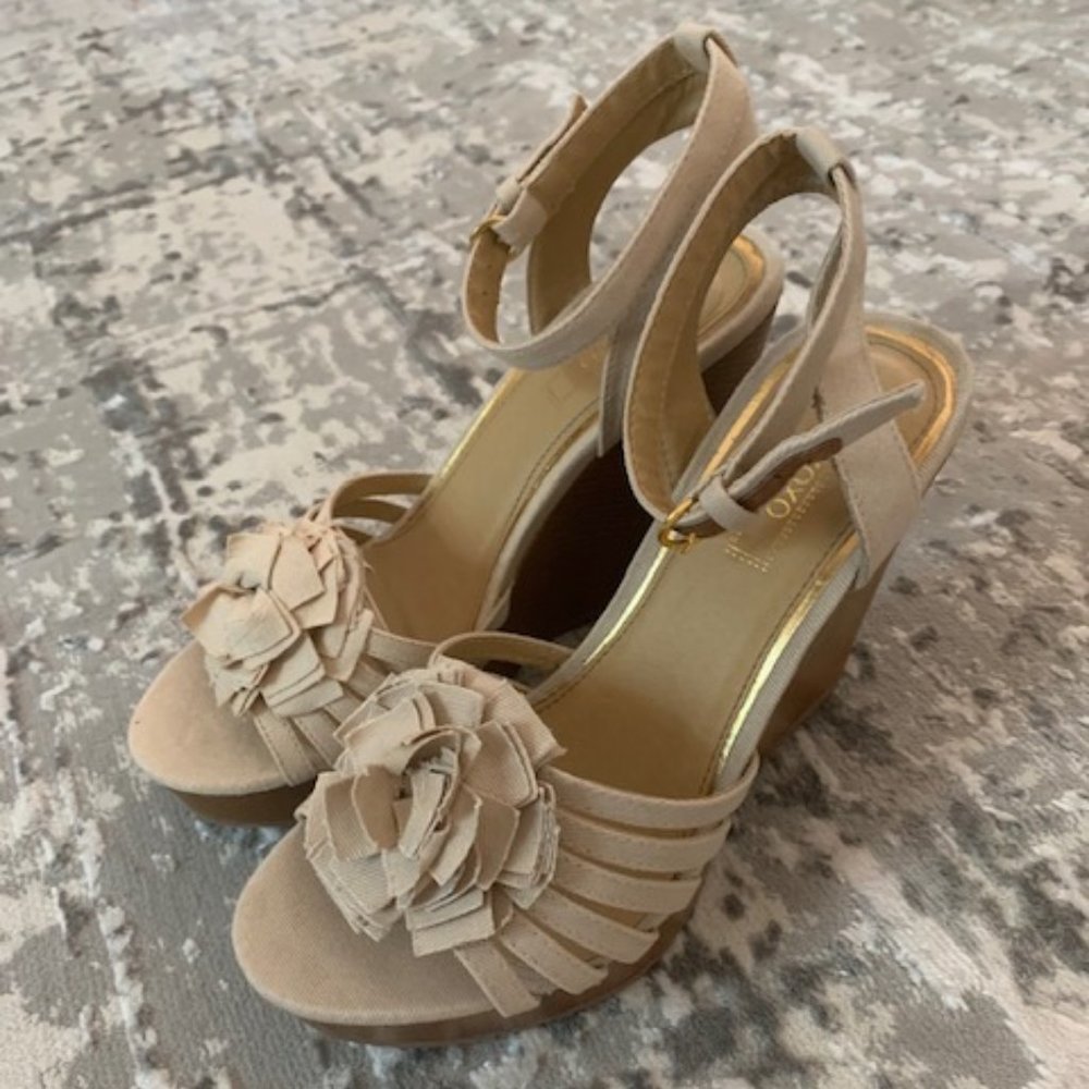 XOXO Wedges